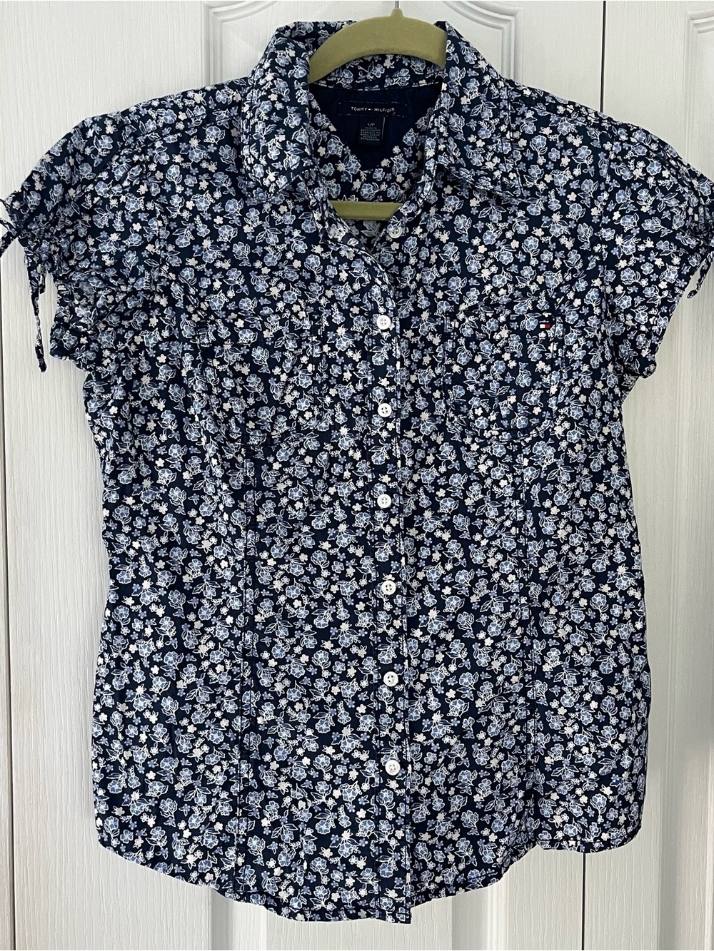 Tommy Hilfiger womens Blue floral short sleeve button up with ties On Sleeves S